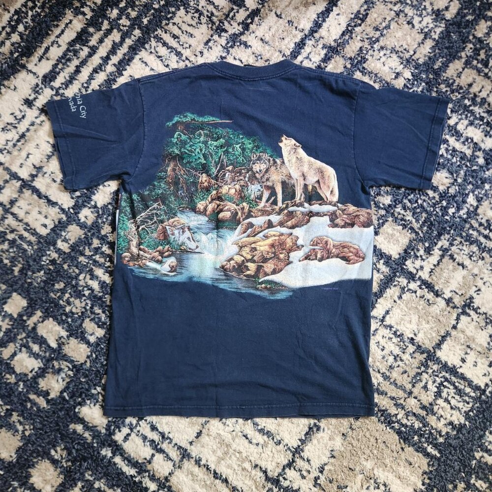 Vintage 1993 Wolf Lake Nature Wrap Around unisex Tee